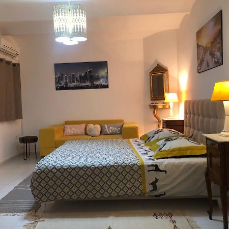 Cosy Appart En Plein Coeur De La Marsa Luaran gambar