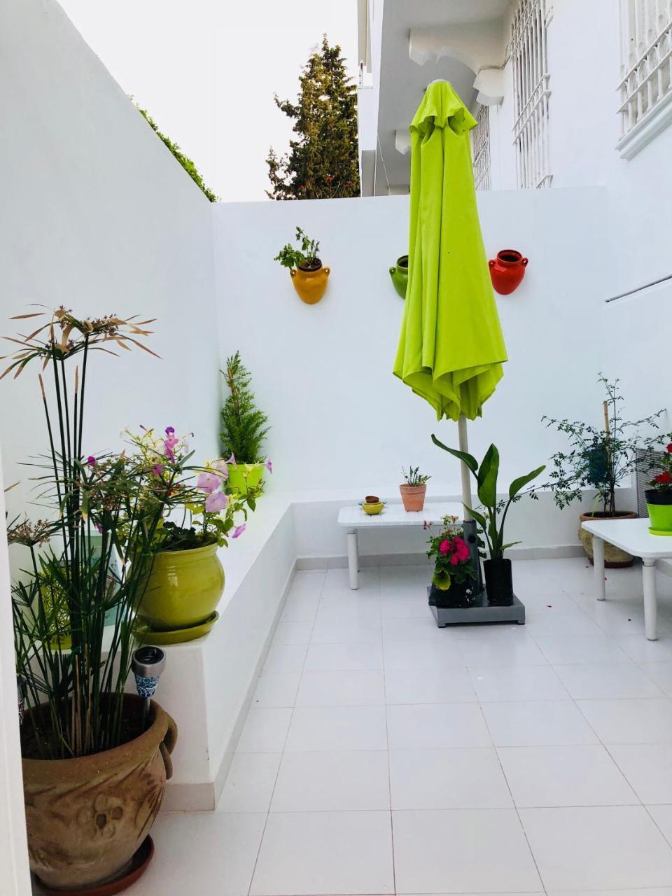 Cosy Appart En Plein Coeur De La Marsa Luaran gambar