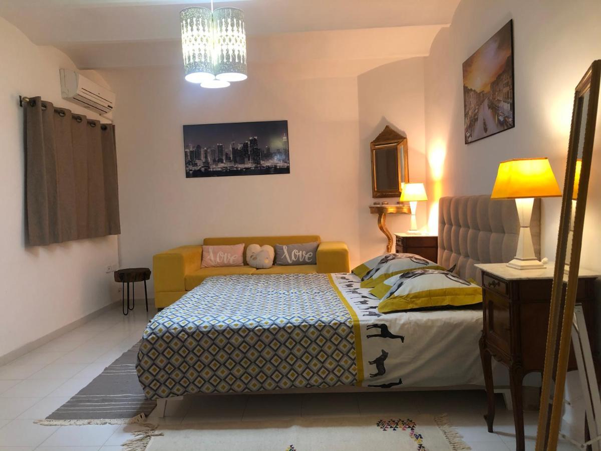 Cosy Appart En Plein Coeur De La Marsa Luaran gambar